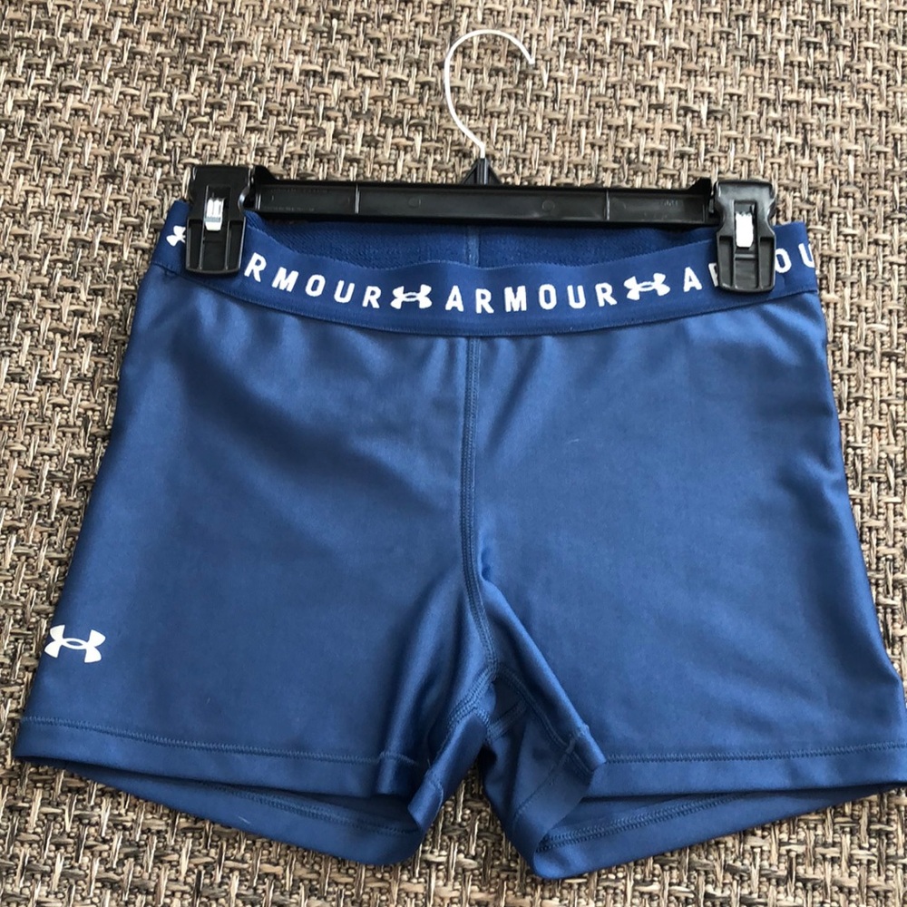 Under Armour Mid Rise Compression shorts